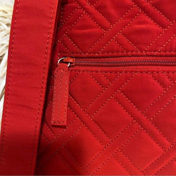 VERA BRADLEY Red Microfiber Zipper Hipster Crossbody Travel Light Minimalist - Picture 8 of 14